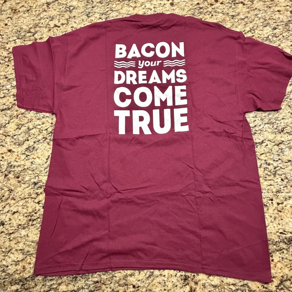 Wendys Employee Bacon Your Dreams Come True Graphic T-Shirt XL Maroon Mens v